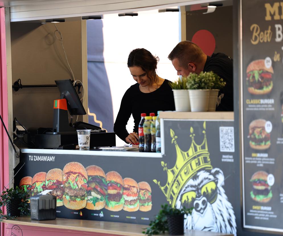 Food trucki przed Areną Lublin