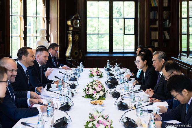 Chiński szef MSZ w Polsce