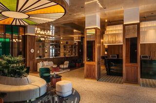 Mövenpick Grand Hotel