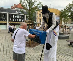 Busker Tour2023 zawitał do Zielonej Góry. Mamy zdjęcia z tego wydarzenia. Oto jak wyglądał pierwszy dzień 