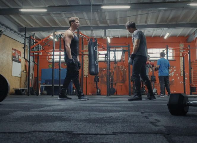 M jak miłość, odcinek 1847: Jakub Karski (Krzysztof Kwiatkowski), Marcin Chodakowski (Mikołaj Roznerski)