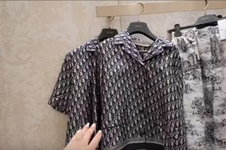 Andziaks zachwyca się kompletem z Diora za 20 tysięcy. Internauci wprost: Straszna tandeta