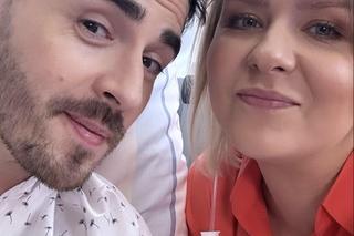 Pierwsza miłość. Marysia (Aneta Zając), Kacper (Damian Kulec) na planie