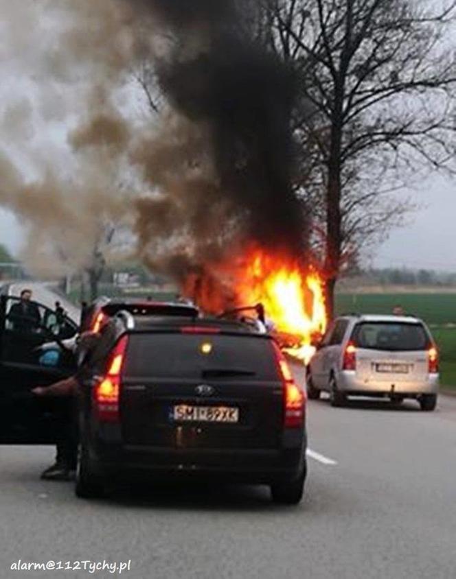 Spłonęła w samochodzie na oczach innych kierowców! Tragedia w Orzeszu