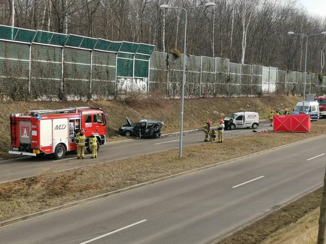 Śmiertelny wypadek w Częstochowie. Jedna osoba nie żyje, trzy są ranne w zdarzeniu na Korytarzu Północnym