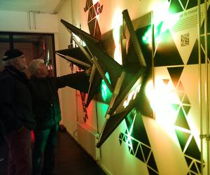 Hivepanels – Interaktywna instalacja dla festiwalu światła w Eindhoven