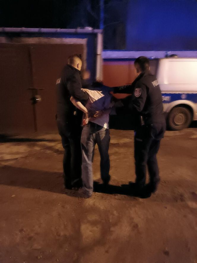 Zasztyletował sanitariusza, odpowie za usiłowanie zabójstwa drugiego medyka