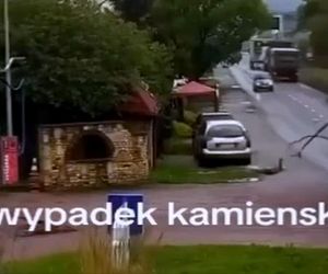 Pas od tira uderzył kobietę prosto w głowę. Wszystko widać na nagraniu