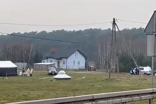 UFO wylądowało na DK 25 pod Bydgoszczą! Ludzie wezwali policję