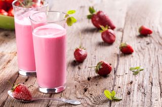 Truskawkowy shake z mrożonych truskawek - łatwy przepis