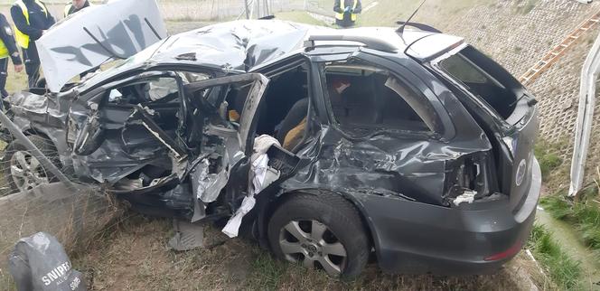 Tragiczny wypadek na S5 pod Lesznem - nie żyje kierowca
