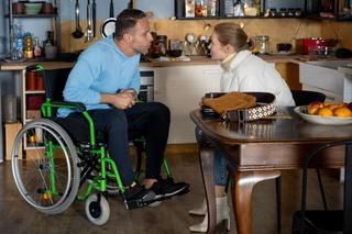 Barwy szczęścia, odc. 2695: Dominika (Karolina Chapko), Sebastian Marek Krupski)