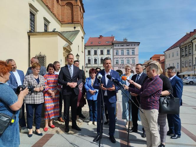 Konferencja Jakuba Kwaśnego, kandydata Koalicji Obywatelskiej na prezydenta Tarnowa