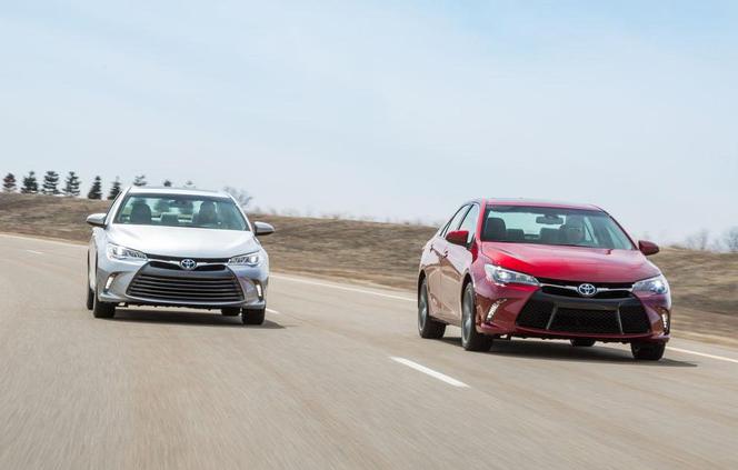 Toyota Camry 2015 w nowym odważnym stylu