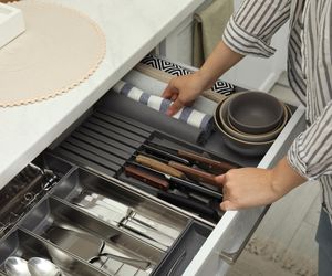 Jak zorganizować szafki i szuflady w kuchni – najlepsze rozwiązania