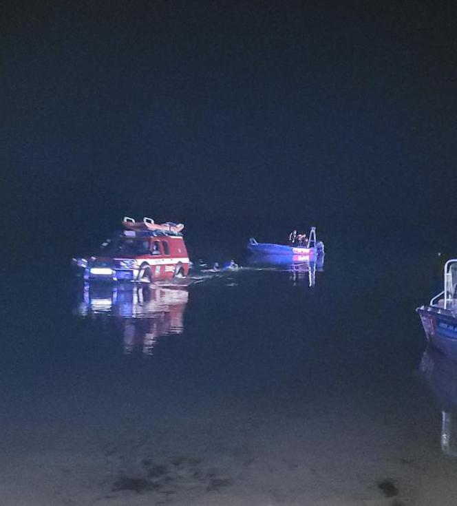 Warchały. Tragedia nad jeziorem Świętajno. Utonęło dwóch nastolatków [FOTO]