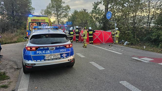 Powiat sokołowski: osobówka zderzyła się z busem. W wypadku zginął 21-letni kierowca