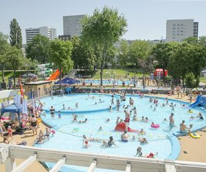 Kąpieliska pod chmurką w Warszawie i na Mazowszu. Gdzie i po ile? 