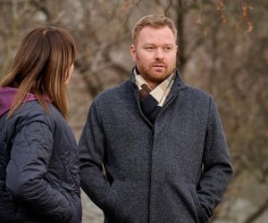 Na Wspólnej odc. 4009: Daniel (Michał Tomala), Basia Brzozowska (Grażyna Wolszczak),