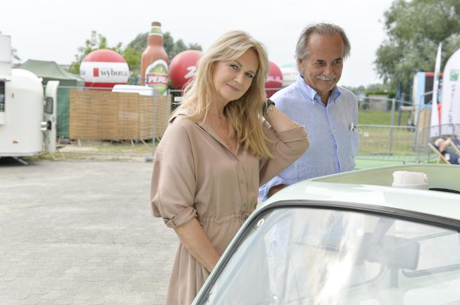 Grażyna Torbicka z mężem w Kazimierzu Dolnym na festiwalu Dwa Brzegi