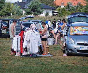  Pchli targ, czyli wyprzedaż garażowa w podbydgoskich Przyłękach [ZDJĘCIA]