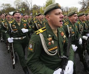 Zełenski i rosyjska armia przy granicy z Ukrainą 