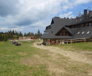 To najwyżej położona restauracja w Śląskiem. Mieści się w Beskidach