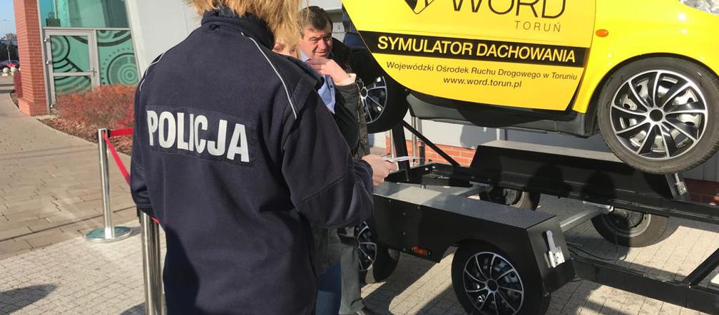 Światowy Dzień Pamięci o Ofiarach Wypadków Drogowych w Toruniu - torunianie przeżyli dachowanie