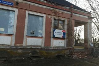 Platerów: Dawny dworzec kolejowy to ruina