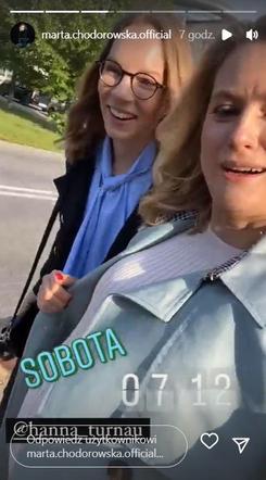 M jak miłość na planie. Julia (Marta Chodorowska), Sylwia (Hanna Turnau)