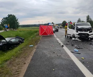 Koszmarny wypadek na DK16. Nie żyje kierowca audi, trójka dzieci w szpitalu