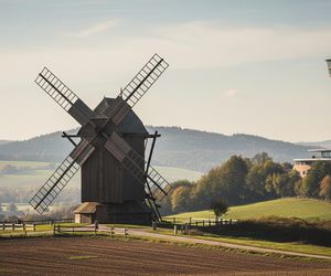 Wiatrak i wieża widokowa w Różance na Podkarpaciu. Dlaczego to miejsce wciąż pozostaje nieznane?