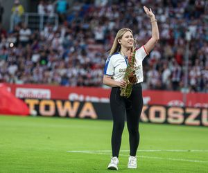 Górnik Zabrze - Termalica Nieciecza. Niesamowita atmosfera na Arenie Zabrze! Kibice Górnika dopingują swoją drużynę