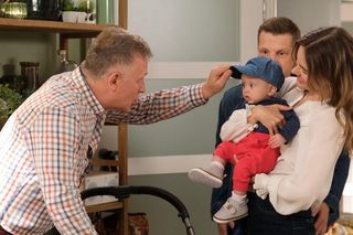 M jak miłość odc. 1875. Franka (Dominika Kachlik), Antoś (Mark Myronenko), Paweł (Rafał Mroczek), Artur Rogowski (Robert Moskwa)