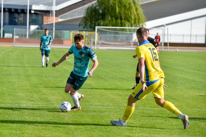 FAF Elana Toruń - Tłuchovia Tłuchowo 4:0, "Żółto-Niebiescy" wciąż na fali