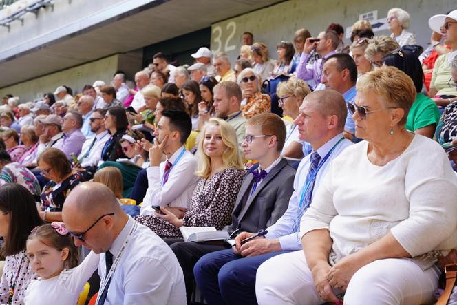 Kongres Świadków Jehowy 2024 na Stadionie Miejskim w Białymstoku