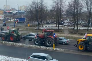 Protest rolników na Warmii i Mazurach. Setki ciągników blokują drogi regionu
