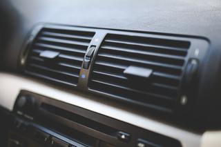 Jak ochłodzić wnętrze auta podczas upałów? Ten trik jest prosty i skuteczny