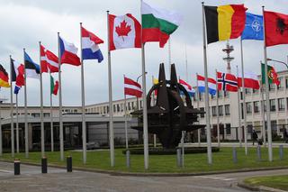 Artykuł 4 i artykuł 5 NATO - czym są? Kiedy się je stosuje?