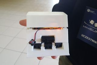 Walki robotów na Politechnice Bydgoskiej. Uczniowie sami zbudowali autonomiczne maszyny