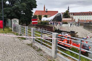 Wskoczył do Odry na oczach znajomych