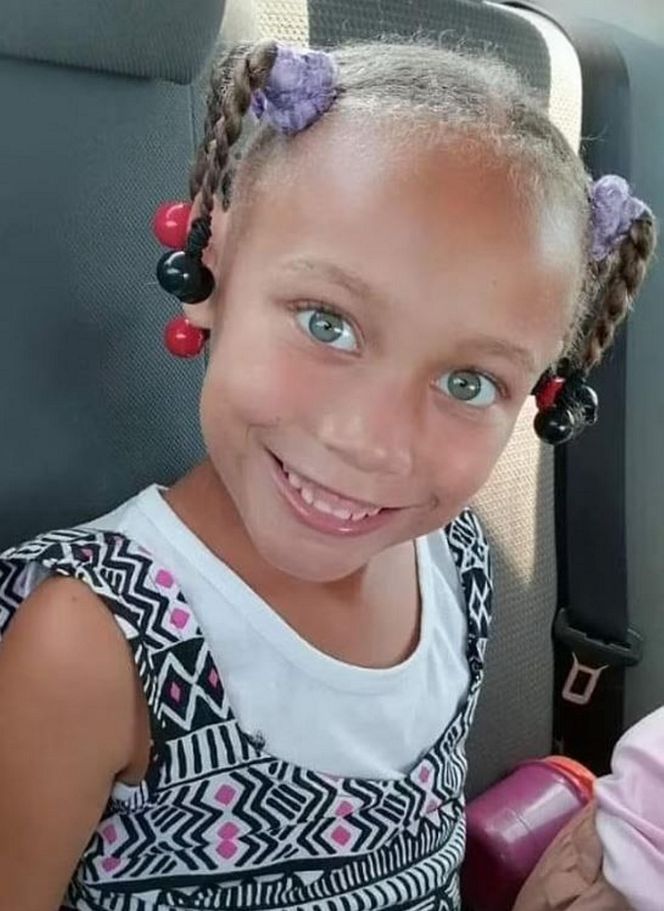 Matka sprzedała 6-letnią córkę szamanowi?! Dziecko zginęło w rytuale?