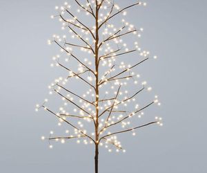 Świetlne dekoracje na Boże Narodzenie