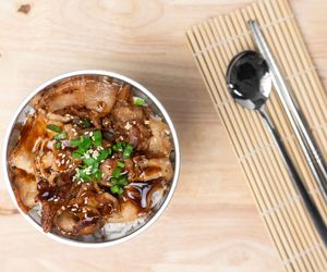 Boczek po azjatycku -  zakochasz się w nim! Idealny do ryżu lub bułeczek bao 