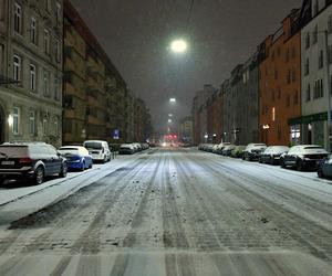 Atak zimy w Polsce! Śnieg zasypał miasta i wsie [ZDJĘCIA]