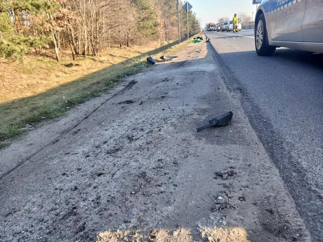 Doszło do wypadku z udziałem motocyklisty. Niestety, dzień później zmarł w szpitalu