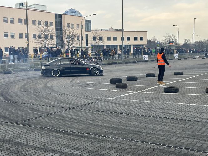 Finał WOŚP w Olsztynie. Występy artystyczne w Kortosferze i driftowanie na parkingu UWM