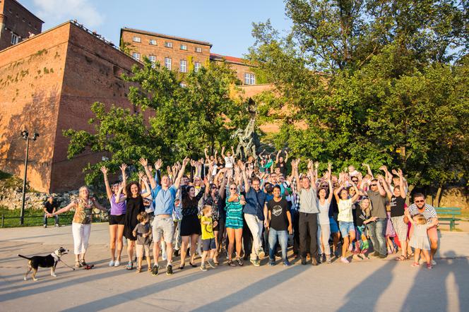 Zjechał już ze swoim tańcem kawał świata. Ostatnio zawitał do Krakowa! "Where The Heck is Matt?" [ZDJĘCIA, WIDEO]