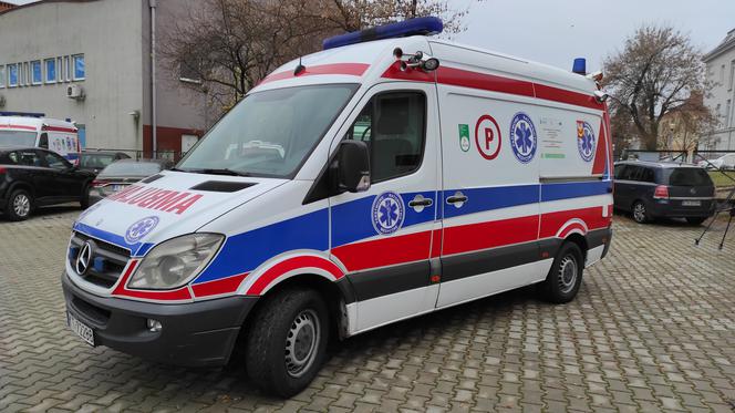 Ambulans tarnowskiego pogotowia w rękach Maltańczyków [ZDJĘCIA]