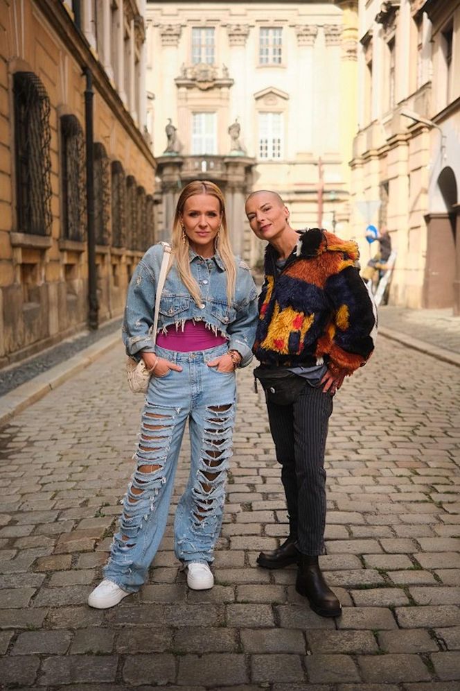 Pierwsza miłość, odcinek 4096. Dominika (Aneta Zając), Karma (Monika Dawidziuk)